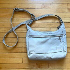 Pacsafe Bag City Safe CS 100 Antitheft RFID Blocking Technology